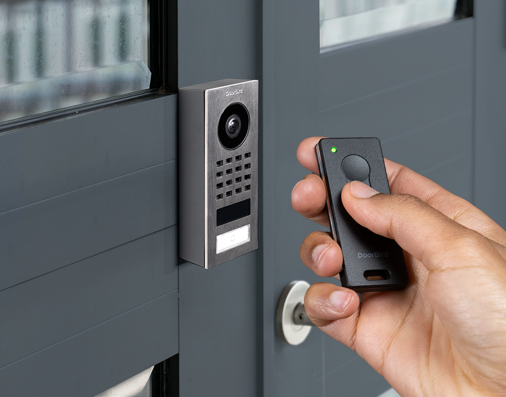 Bluetooth Keyfob Remote A8007 | Lykalyte